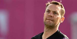  Нойер ще пропусне ноемврийските мачове на Бундестима  