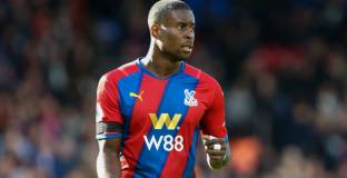  Тотнъм се интересува от защитник на Палас