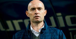Спортинг уволни Кeйзер