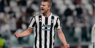  Де Лигт ще премине прегледи за Байрен днес 