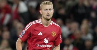 Скоулс смята, че Де Лигт не е подсили отбраната на Ман Юнайтед