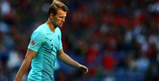 Де Йонг: Искам и де Лигт тук в Барса