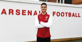 Арсенал с първо попълнение