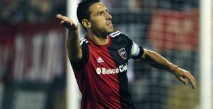 Макси Родригес обяви за край на кариерата си 