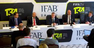 IFAB препоръча въвеждането на пет смени във всички лиги
