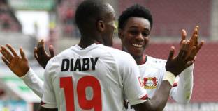 Аугсбург - Байер Леверкузен 1:4 