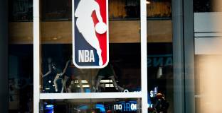 Мемфис победи Далас и се класира за плейофите