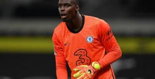 Челси планира да подпише нов договор с Менди