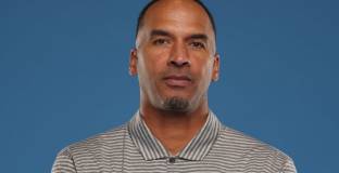 Под охрана е мениджърът на Далас, изпратил Дончич в Лейкърс