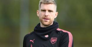 Мертезакер: Арсенал се нуждае от 2-3 г. за връщане в ШЛ