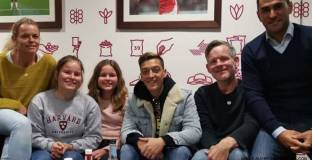 Йозил плати операциите на 219 деца