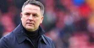             Оуен: Защитниците на Ман Юнайтед не правят нищо