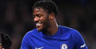 Батшуай премина в Борусия под наем