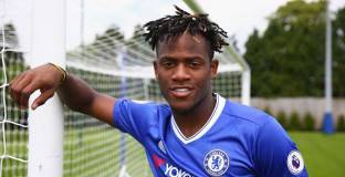 Евертън е готов да купи Батшуай от Челси