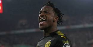 Батшуай: Родих се в Борусия