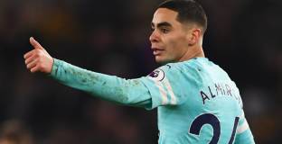 Арсенал се опитал да наеме Алмирон