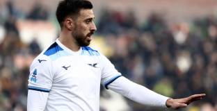 Милан е готов да плати 20 млн. за защитник на Лацио 