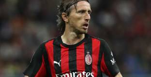 Милан планира да продължи с Модрич