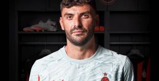 Милан привлече вратар от Фиорентина, Спортиело напусна