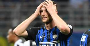 Трите испански гранда следят Шкриняр