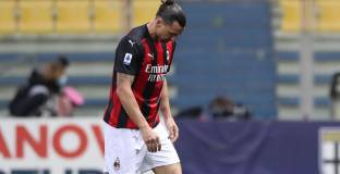 Наказаха Ибра за червения картон