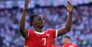 Милан преговаря за трансфер на Емболо