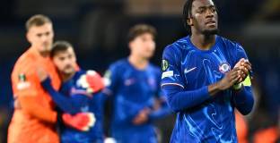 Милан преговаря с Челси за трансфер на защитник 