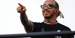 Хамилтън може да стане собственик на Ман Юнайтед