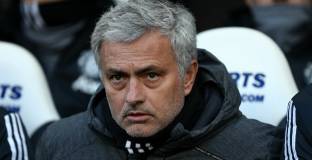 Моуриньо: Ще вземем полузащитник