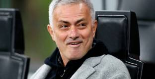 ПСЖ хвърли око на Моуриньо 