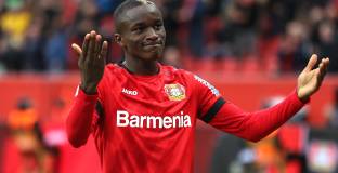 Астън Вила се споразумя за Диаби