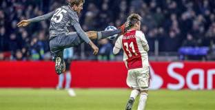 Мюлер се извини на играча на Аякс