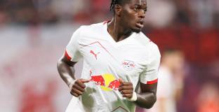 Ман Юнайтед, Ливърпул и Челси се интересуват от защитник на РБ Лайпциг 