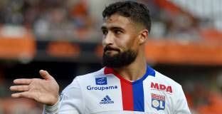 Лион се надява да удържи Фекир от трансфер в Арсенал 