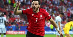 Начо: Кварацхелия е специален футболист 