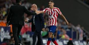 Атлетико ще продължи с Молина 