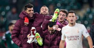 Осимен се контузи и ще пропусне няколко седмици 