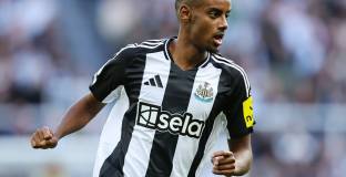 Исак отказа трансфер в Ман Юнайтед 