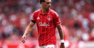 Нападател на Нотингам Форест е близо до трансфер в Бешикташ