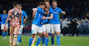 Наполи победи Торино и изпревари Интер в борбата за титлата