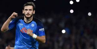   Кварацхелия е близо до нов договор с Наполи 