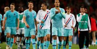 Де Йонг: Мачът с Англия ни отне много сили