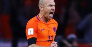 Холандия - Швеция 2:0 