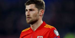   Бен Дейвис няма да играе срещу Чехия