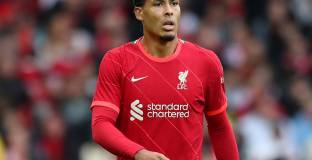 Клоп обясни защо Ван Дайк не игра с Милан