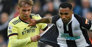 Нюкасъл - Арсенал 2:0 