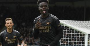 Арсенал остава първи с нова победа (видео)