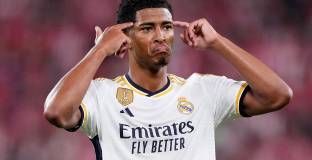 Реал остава безпогрешен, Наполи успя в Берлин