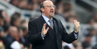 Директор на Нюкасъл: Бенитес напусна заради пари