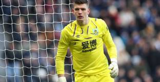 Тотнъм хвърли око на Поуп